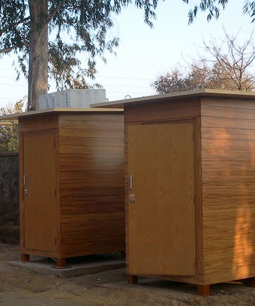Bathroom Rental